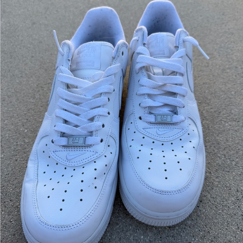 Supreme x Nike Air Force Ones - Picture 4 of 6